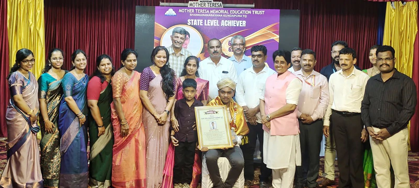 ಮದರ್ ತೆರೆಸಾ ಶಾಲೆಯಲ್ಲಿ ಅಭ್ಯುದಯ ವಿದ್ಯಾರ್ಥಿಗಳ ಅಭಿನಂದನಾ ಕಾರ್ಯಕ್ರಮ