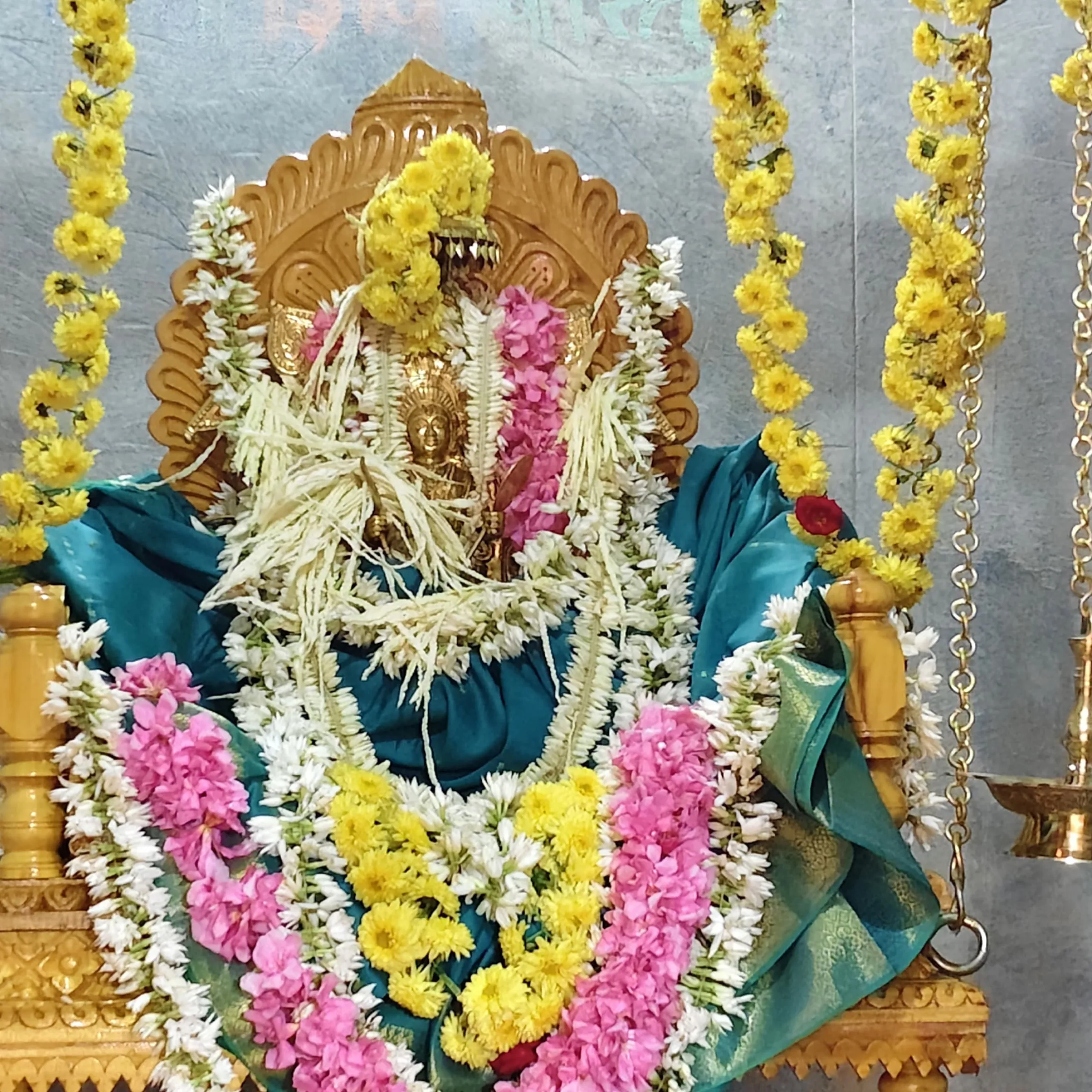 ಬಡಾಕೆರೆ ವಕ್ಕೇರಿ ಶ್ರೀ ಅನ್ನಪೂರ್ಣೇಶ್ವರಿ ಹಾಗೂ ಸ್ವರ್ಣಯಕ್ಷೀ ದೇವಸ್ಥಾನ ಬ್ರಹ್ಮಕಲಶ ಸಂಪನ್ನ