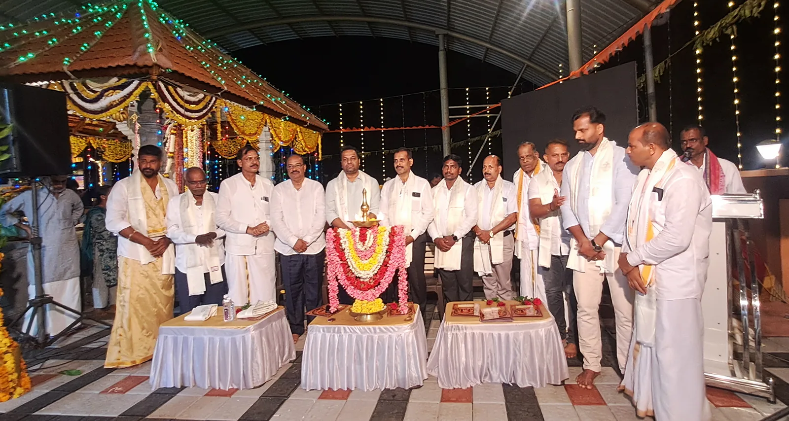 ಪರಾರಿ ಬೊಬ್ಬರ್ಯ ದೈವಸ್ಥಾನ ಧಾರ್ಮಿಕ ಸಭೆ, ಸನ್ಮಾನ