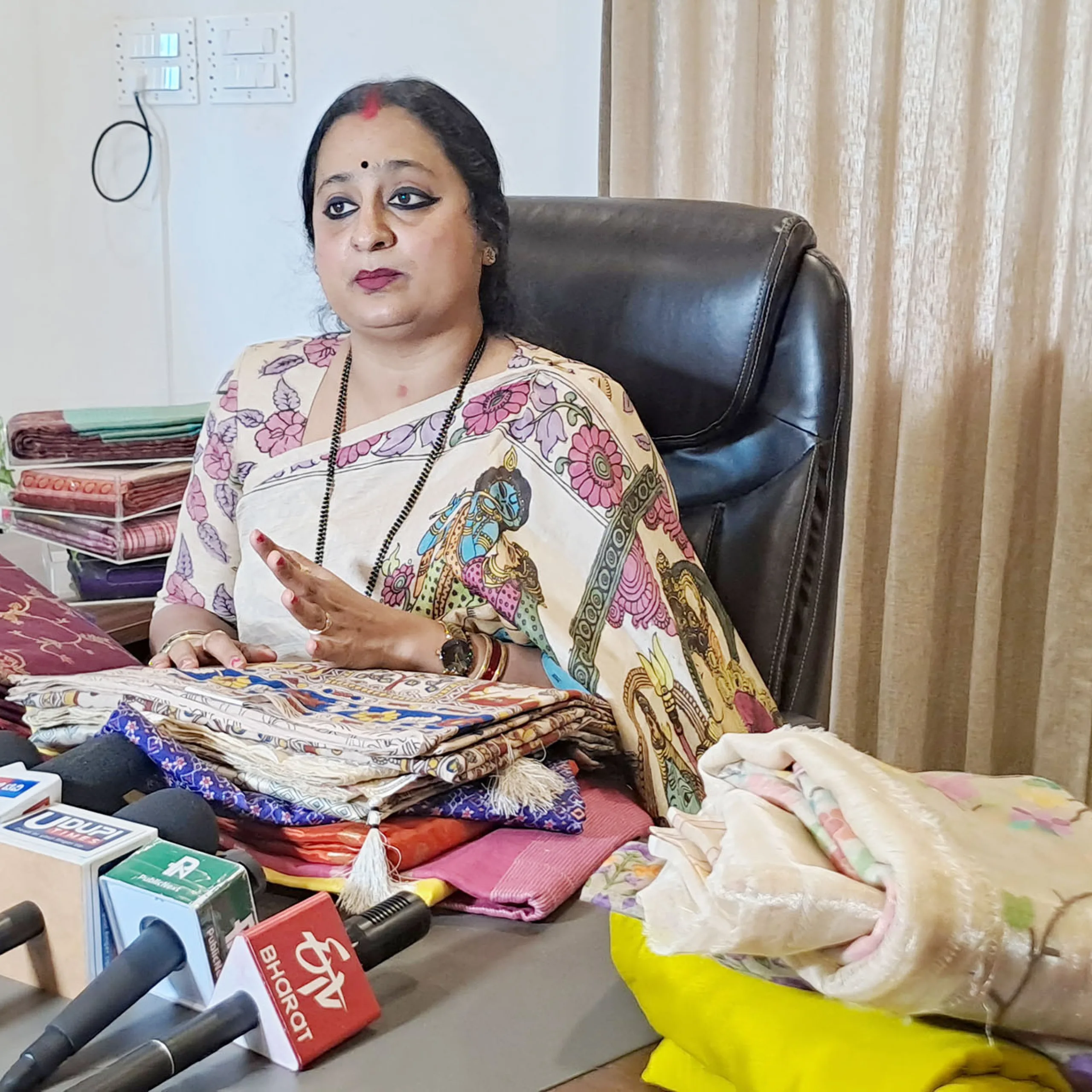 ಅ.17,  18 ಹಾಗೂ 19ರಂದು ಅಂಜಲೀಸ್ ವಿಜಯಲಕ್ಷ್ಮೀ ಸಾರೀಸ್ ವತಿಯಿಂದ ಬ್ರಹ್ಮಾವರದಲ್ಲಿ ಬೃಹತ್ ಸೀರೆ ಮೇಳ